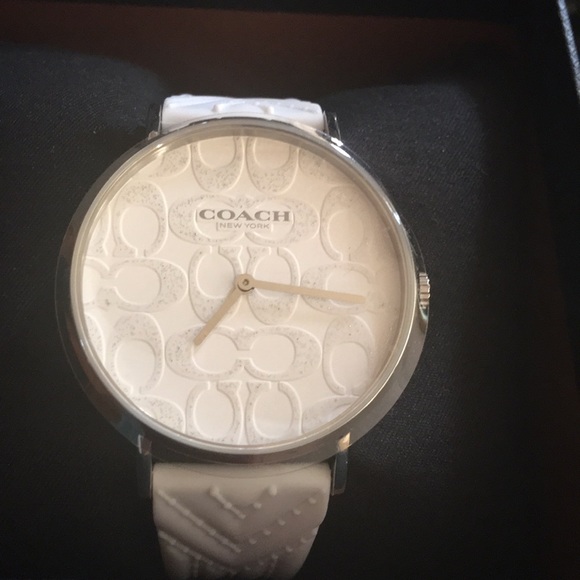 Authentic New Coach watch - Picture 1 of 5